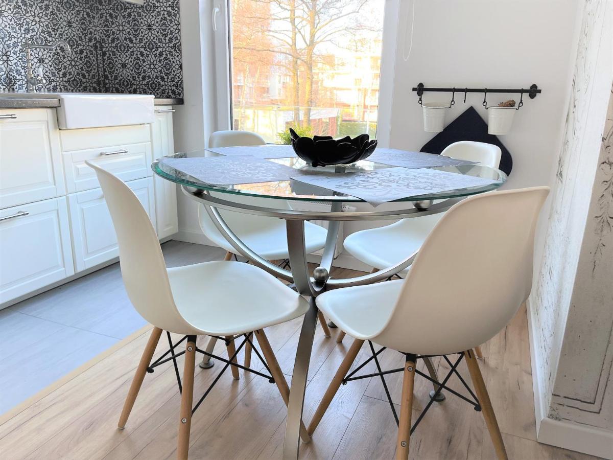 Apartament H204 z widokiem na basen Apartment Kolobrzeg Bagian luar foto